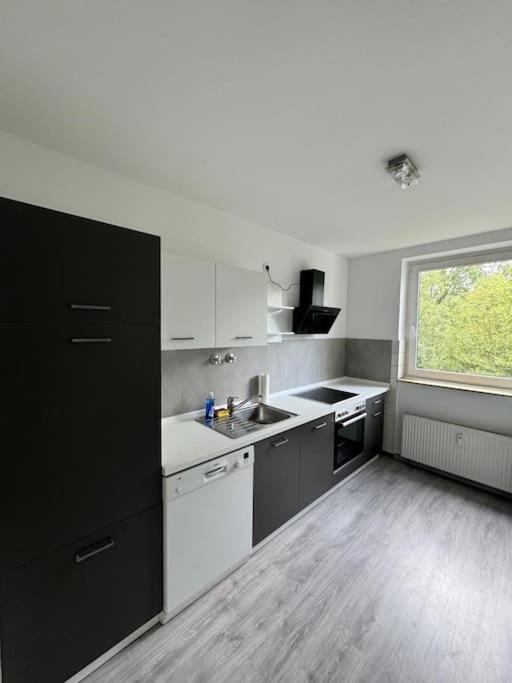 Moderne Und Moeblierte Wohnung! Apartment *
