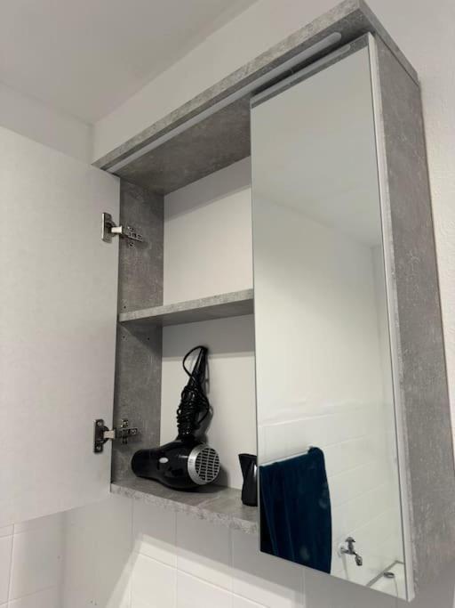 Apartment Moderne Und Moeblierte Wohnung! *